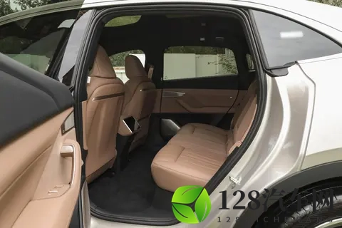 【E汽车】全新威兰达上市，20万内最好油车开启智能新纪元-1