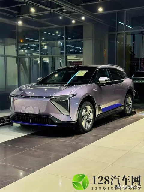 77万提走14万的新能源车！年轻人买“倒闭车”是精明还是犯傻？-2