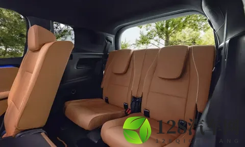 全新一代奔驰GLB曝光，星空顶+七座，下月首发-1