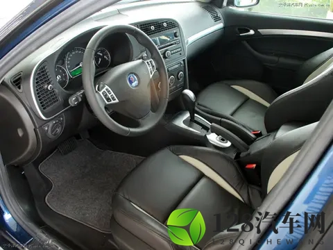 汽车内饰清洁剂技术解析:杀菌效能与材料相容性的平衡之道-1