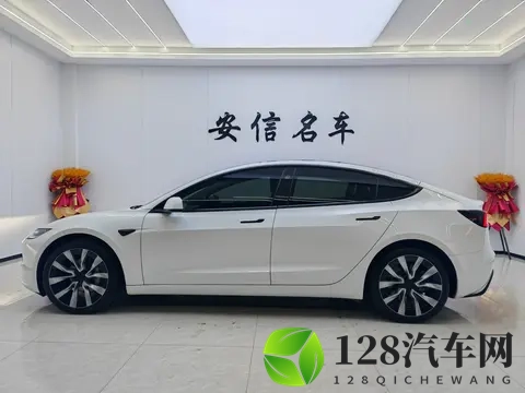 准新一手特斯拉Model3，19万不到，通勤代步值不值？-3