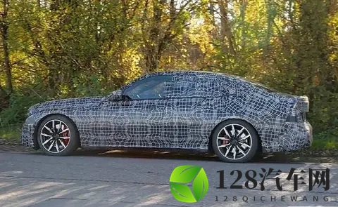 宝马巨变还在继续!新款“3系”全面路试,外观离了大谱了-1