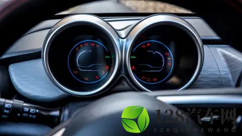 买油车因为保值？这可能是2025年最大的消费陷阱-2