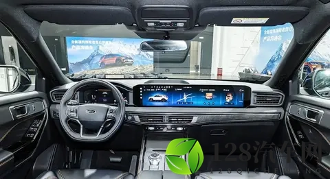 福特探险者新车型上市，外观很硬朗，5座，23T动力，10AT+四驱-2