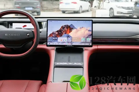 星纪元ES：空间大、动力足，家用出行选它挺合适，可以看看-3