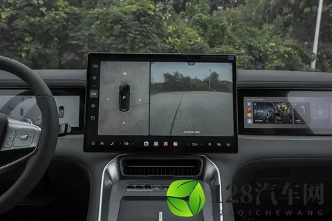 230km纯电+1300km综合续航！2998万起！腾势N8L实力如何？-3