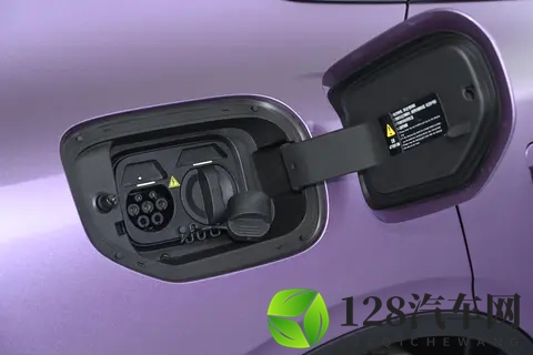 预算15万左右买新能源轿跑，为何推荐深蓝L06？体验之后我懂了-1