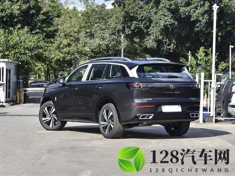 2026款大众揽巡售价2429万起，大尺寸车身依旧霸气，配20T四驱-1