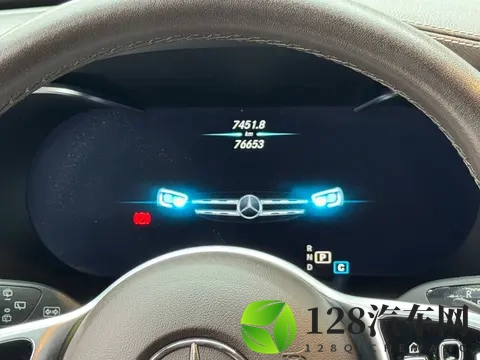 22万多拿下奔驰GLC，一手车况，家用代步好选择-1