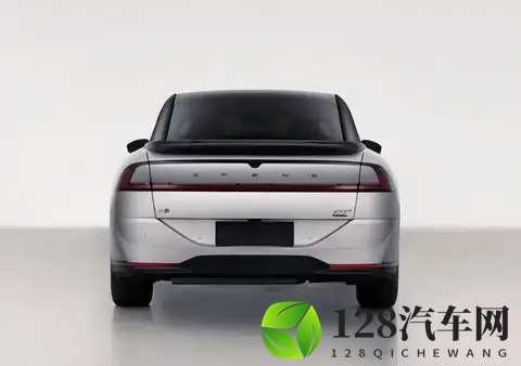 ULTRA标加持！小鹏P7+增程版曝光，2250TOPS算力，纯电续航325km-3