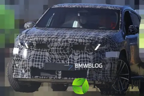 插混与增程的对决 深蓝S09与领克900谁更有性价比？-1