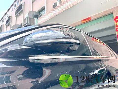 奔驰S400L商务型加装原厂360全景环影系统,让倒车泊车更轻松安全-3