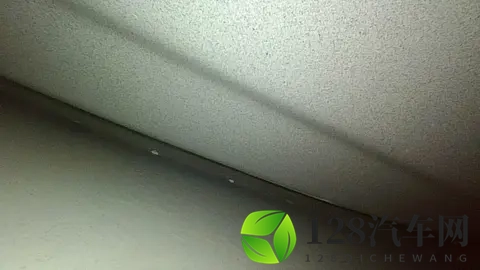 风云A9L光辉来袭，限时1719万起，标配双电机四驱-1