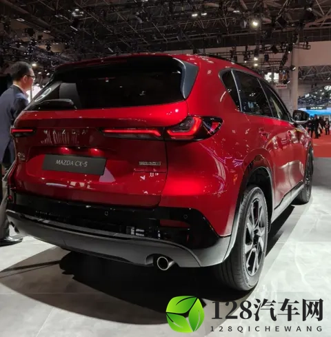 全新马自达SUV海外亮相，这才叫“顶级颜值”！国内才卖12万-1