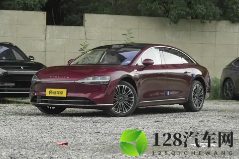 11月20日上市&预售318万起 新款享界S9开订72小时订单突破8000台-2