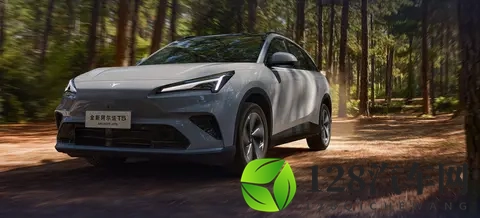 试完极狐T5，感觉之前看的车不香了-2