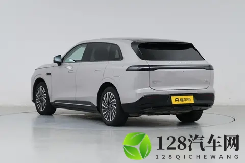 2025款星纪元ET增程版四驱至臻尊享，有什么优点？-3