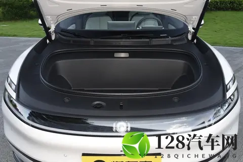 2025广州车展丨一汽奥迪A5L乾崑智驾版上市-1