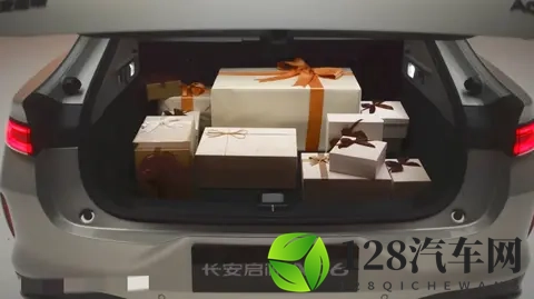 梦想也可以有高定，岚图梦想家山河上市售7099万-1