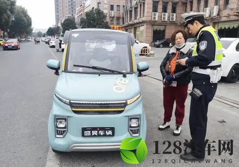 电动车驾照规定明确：3类车免考，5类车必考，违规处罚需警惕-3