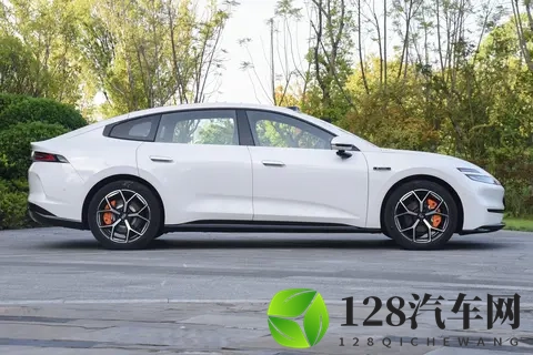 捷途旅行者双车联袂上市，限时焕新价1249万元起！-1