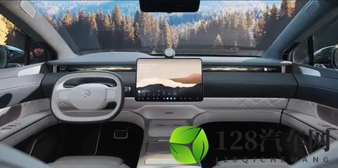 行政轿车＝司机的车？蔚来ET9用“后轮转向”给出了新答案-1