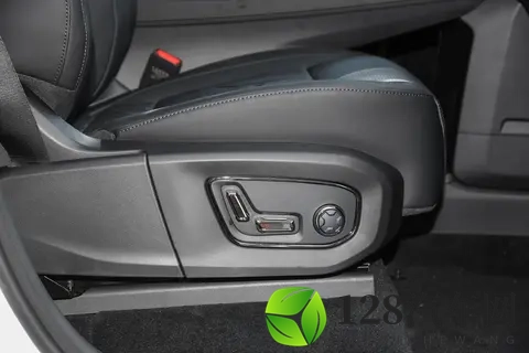 它为何受明星喜爱？沉浸式体验极氪009，它如何适配多元出行场景-1