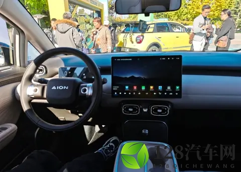 4万多，500公里续航，京东造出平民车-2