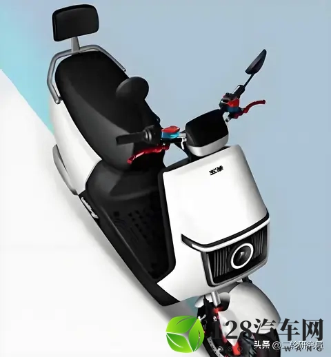 摩托老厂五羊发力，M16运动版200公里续航戳中痛点-1