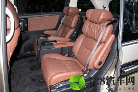 本田艾力绅从28万跌至18万,混动+电动门为何仍遭遇销售困境?-2