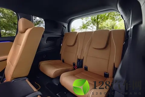 奔驰独有“星空顶”_三联屏设计 全新奔驰GLB官图发布-1