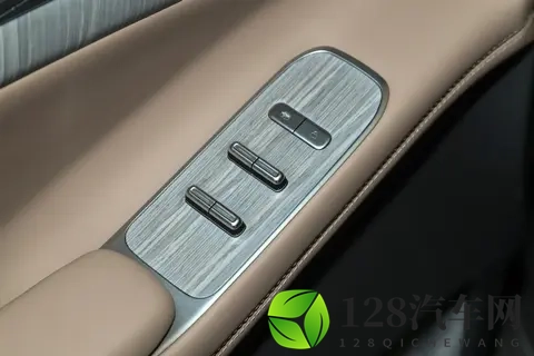 预售35万起，综合续航1602km，配800V架构+5C快充，小鹏X9增程版-2