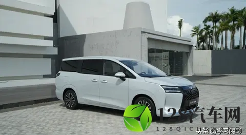 预算10万内可以闭眼入!双独悬 + 续航1100km,大7座MPV,768万起-1