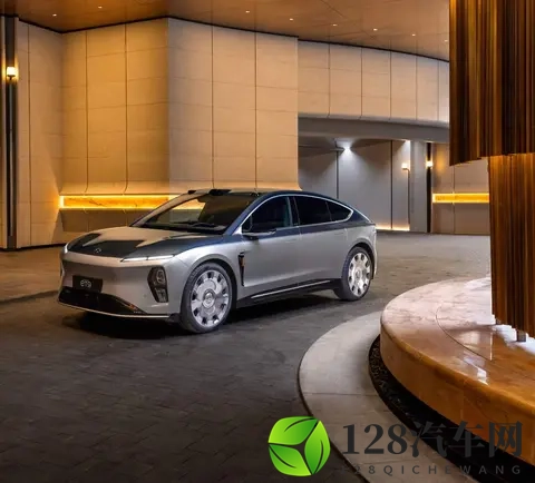 行政旗舰的价值跃迁：为什么BBA的下一台该是蔚来ET9？-3