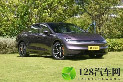 家庭用车就该务实！长安启源A06将于11月9日上市，实力如何-1