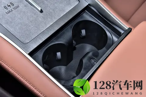 腾势N8L上市：家庭大六座SUV，不止理想问界可选-3