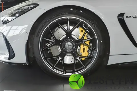 新车  售19248万元_配置调整，新款梅赛德斯-AMG GT 63 4MATIC+上市-1