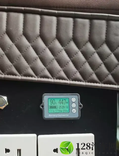 不是买的，是造的！福特全顺改成“小家”的男人，太会玩了！-2