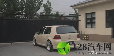 汽车工业的洪流滚滚向前，用日新月异的科技和稍纵即逝的潮流-1