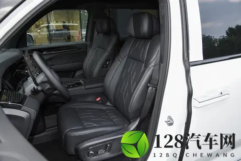 二排中央通道+航空座椅,七座MPV该怎么选?极氪009七座过道版-1