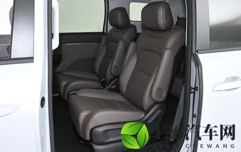 五菱星光730 PHEV：打破传统MPV限制，预售价1068万-2