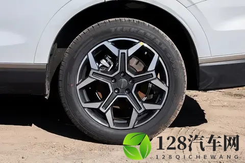 10-14万能买到硬核安全？家用大七座SUV真实测试告诉你答案-3