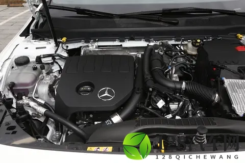 25 万级奔驰入门选款指南:A180L 和 A200L 该怎么挑?-3