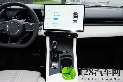 年底想买燃油车？这款 “狠角色” 别错过！聊聊第三代领克03-1