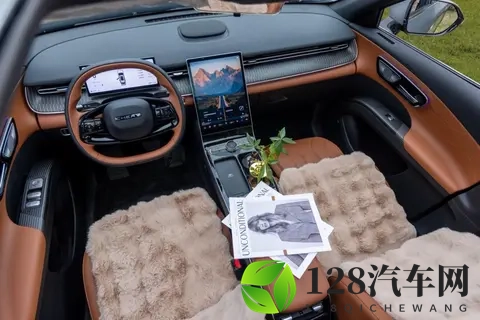 第五代瑞虎8售价929万元起 5款车型怎么选最划算？-3