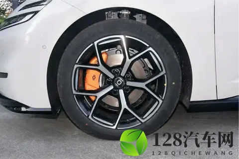 长安启源A06试驾：家庭出行多维度表现的均衡之选-2