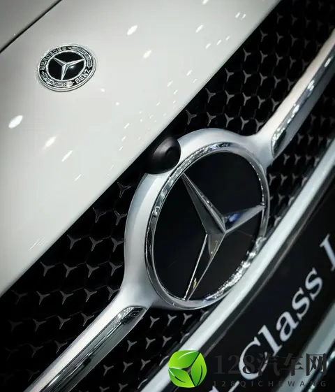 新款奔驰C260L实测：20T+满配舒适，30万豪华代步真香-2