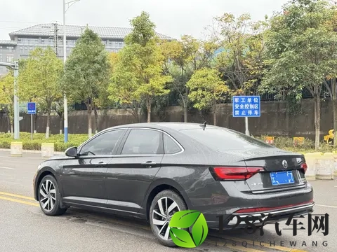 10万多拿下准新一手速腾，家用代步真香！-3