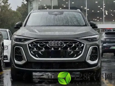 奥迪Q5L换代实拍曝光，灯厂把尾灯玩出花，25万真能买？-1