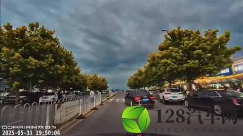 行车记录仪怎么选?70迈和盯盯拍6款记录仪大PK,测评告诉你答案-1